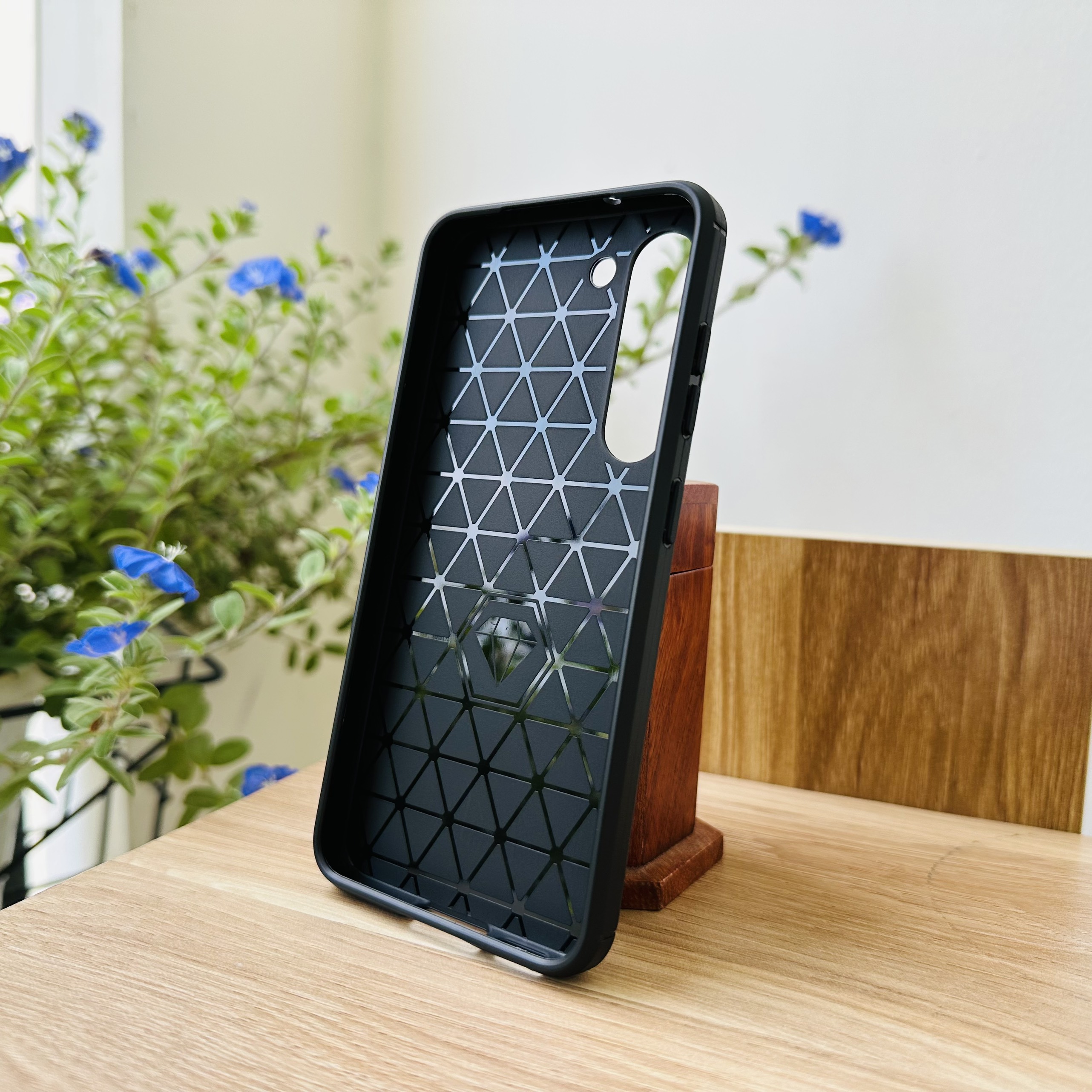 Ốp lưng dành cho Galaxy S23 Likgus armor chống sốc- Hàng chính hãng