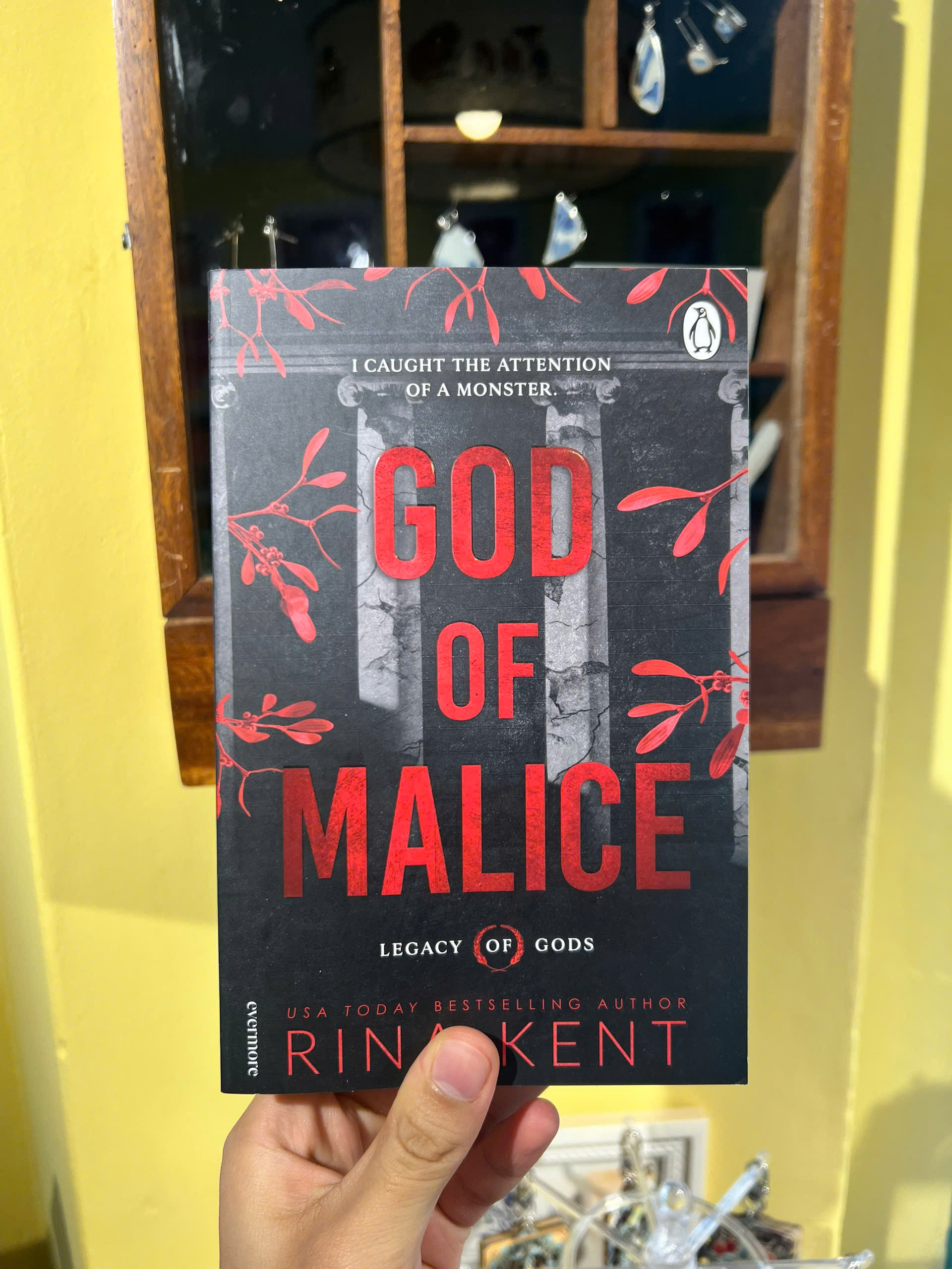Sách - God of Malice by Rina Kent | Dark Romance / Dark Romance / Lãng mạn / Ngoại văn Nhập khẩu UK