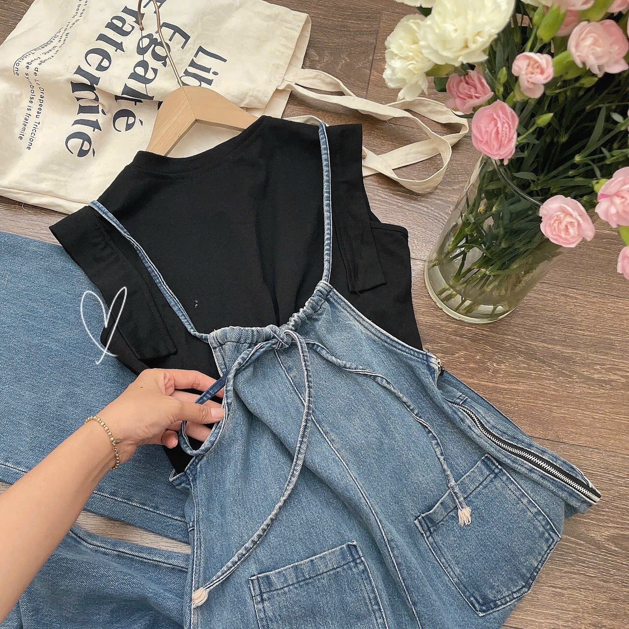 SET JUMPSUIT ĐỒ BAY QUẦN YẾM 2 DÂY DÀI ỐNG RỘNG JEANS LƯNG CAO SUÔNG ĐỨNG + ÁO THUN TRƠN ĐI CHƠI DẠO PHỐ ĐI BIỂN