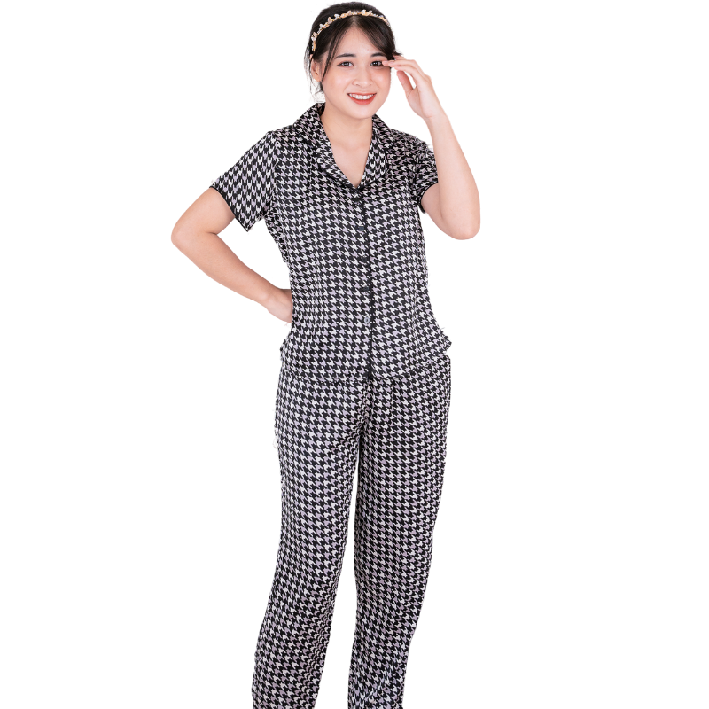 Bộ đồ Pyjama nữ, đồ mặc nhà lụa VILADY - B142 kiểu Quần dài tay cộc họa tiết Ziczac chất liệu lụa Pháp (lụa latin) - Màu đen