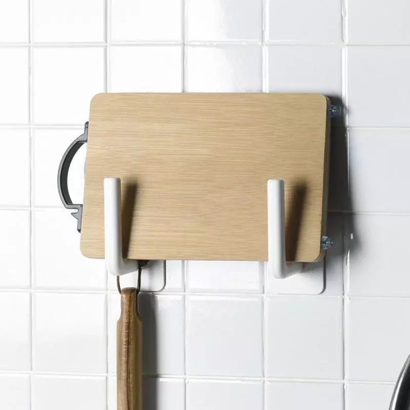 Móc treo cuộn giấy vệ sinh dán tường tiện dụng