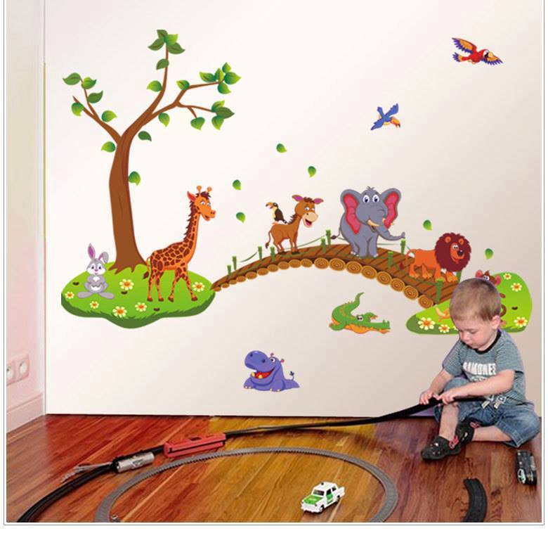 Decal dán tường Thú kéo dừa và thú qua cầu - HP497