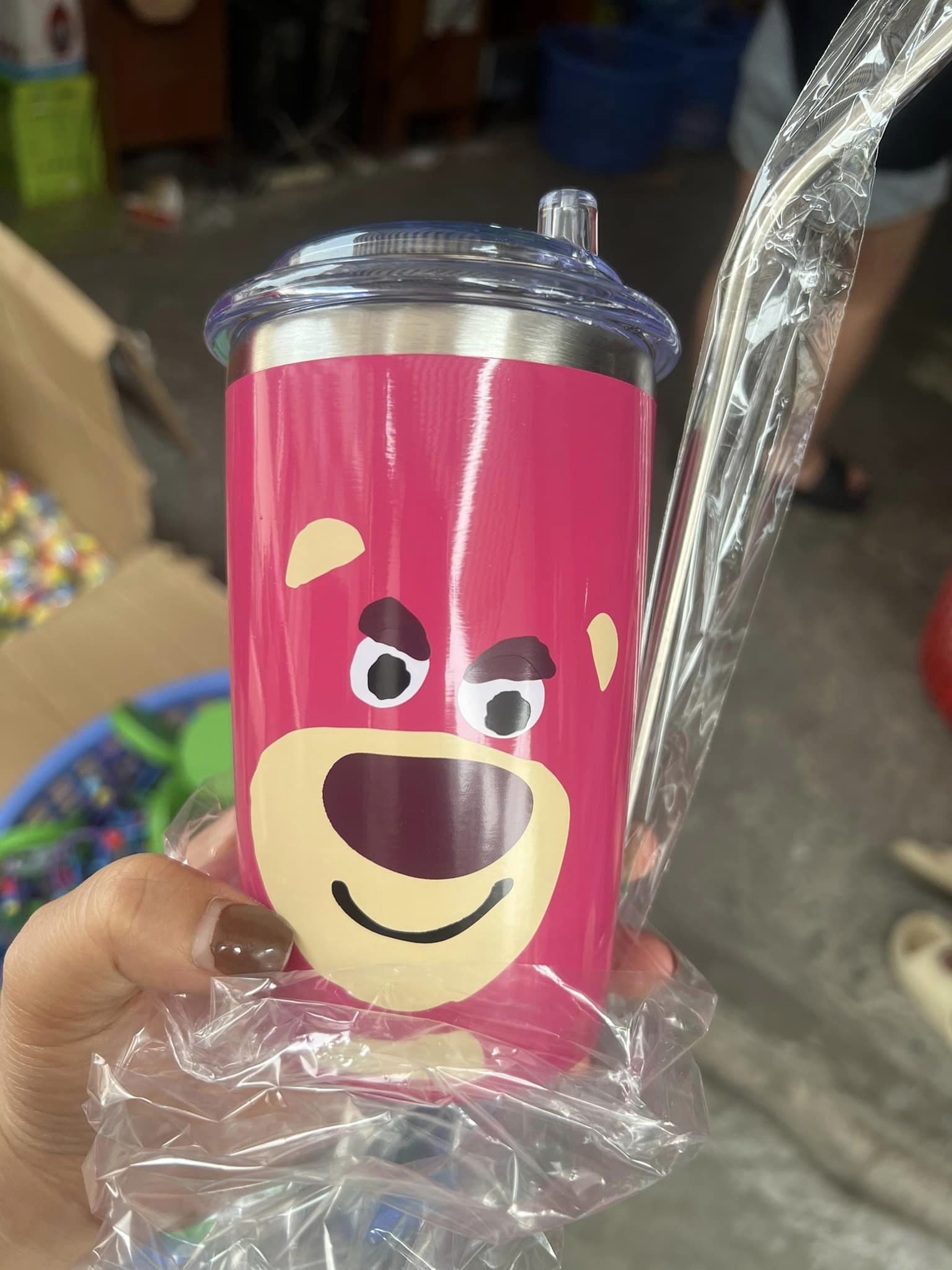 CỐC GIỮ NHIỆT HÌNH GẤU LOSTO MÀU HỒNG DỄ THƯƠNG - DUNG TÍCH 600ML, KÈM ỐNG HÚT VÀ STICK NỔI