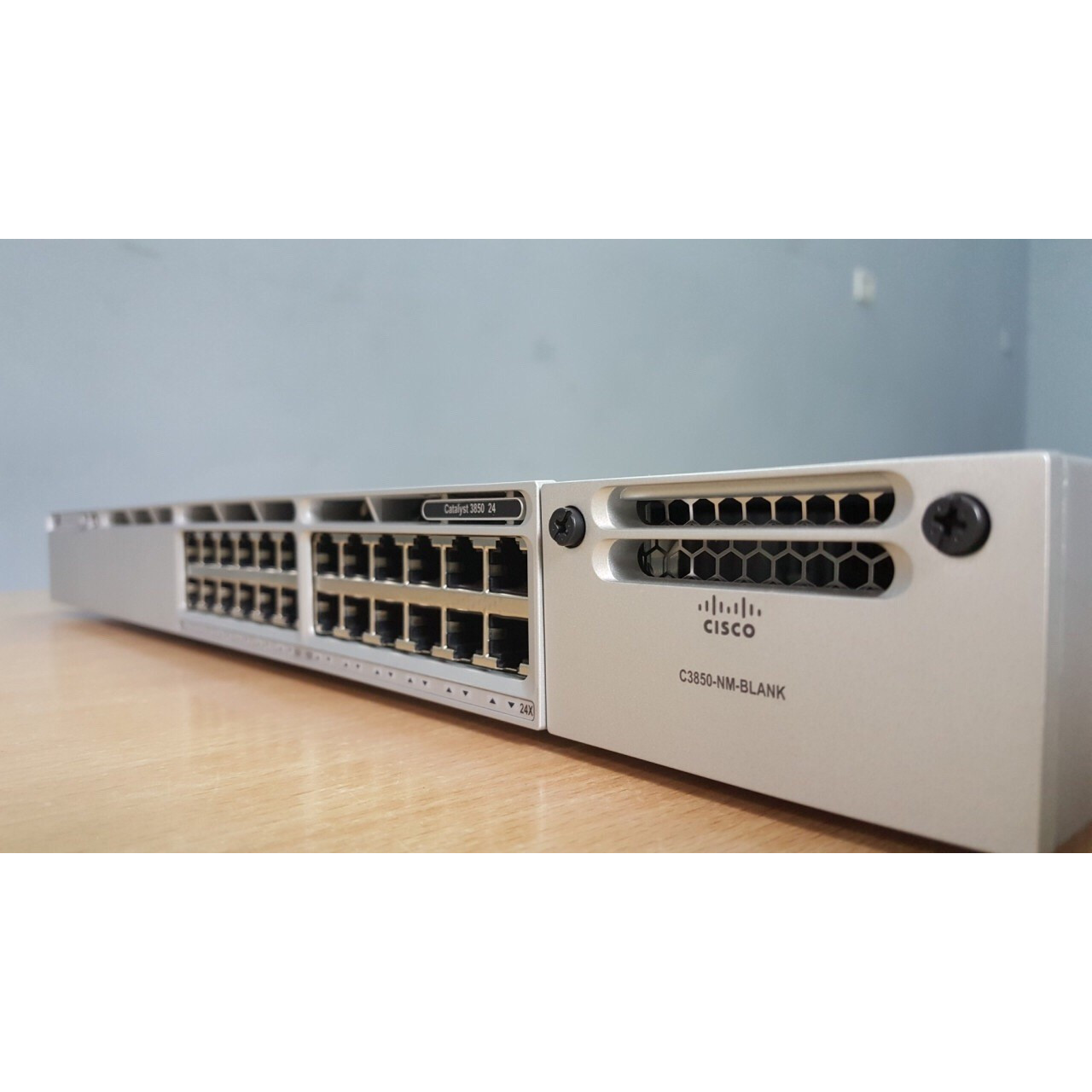 Hình ảnh  Cisco WS-C3850-24T-E Catalyst 3850 Stackable 24 Port Data IP Services - Hàng chính hãng