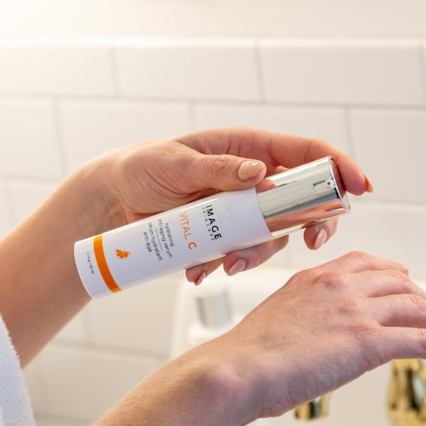 Serum dưỡng ẩm giảm kích ứng da Image Skincare Vital C Hydrating Anti Aging 7.4ml