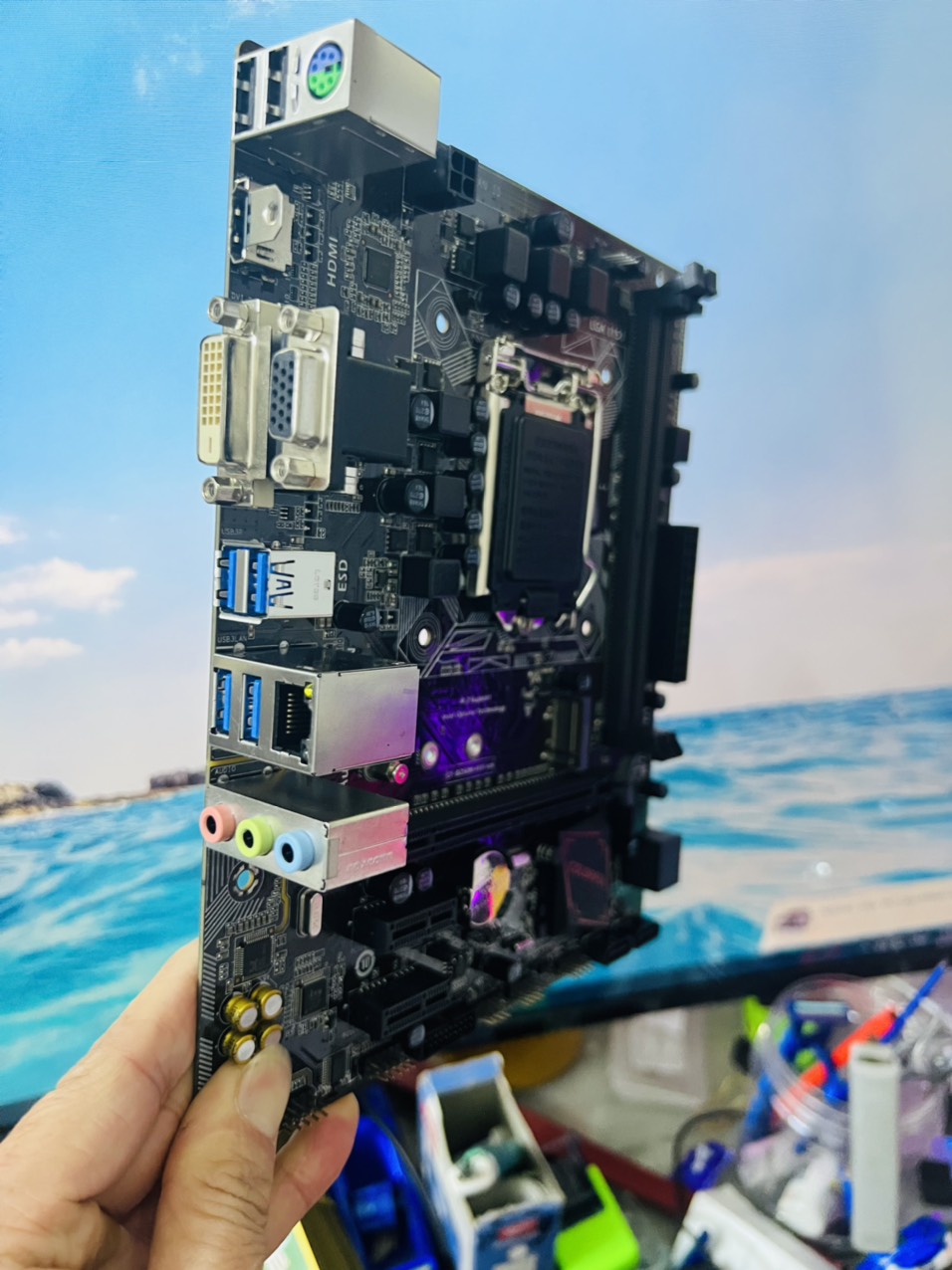 Bo Mạch Chủ COLORFUL B250M-H/E M.2-HDMi - HÀNG CHÍNH HÃNG