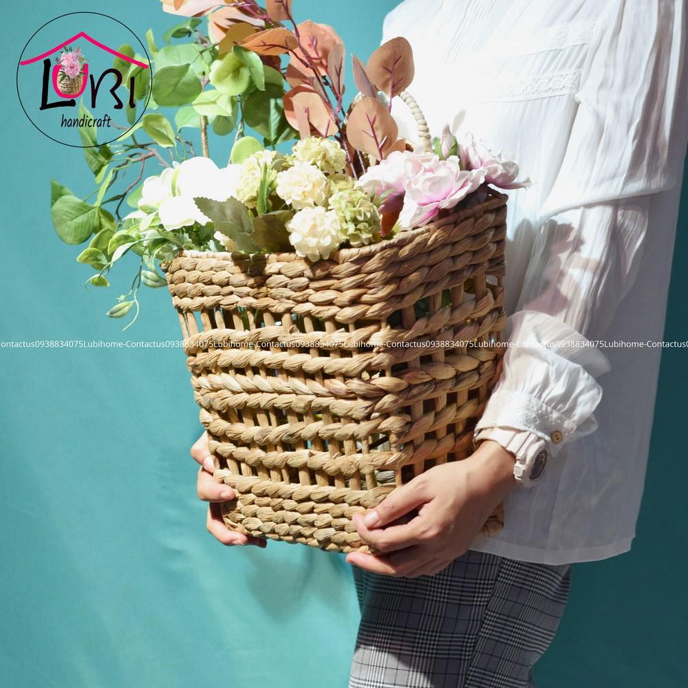 - LB074 Giỏ treo tường lục bình xinh xắn