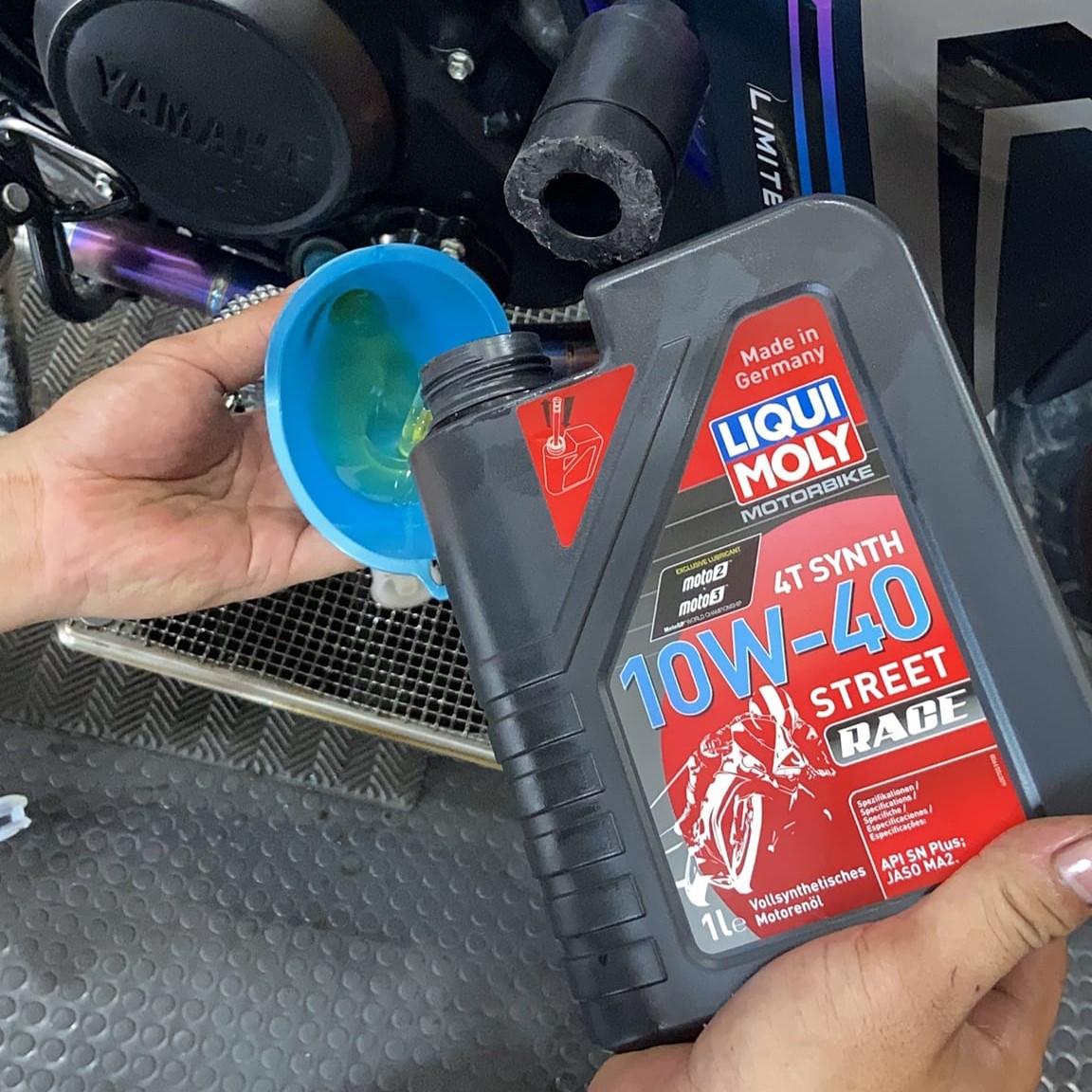 Nhớt Liqui Moly 4T Synth 10W40 Street Race nhớt tổng hợp (950027)