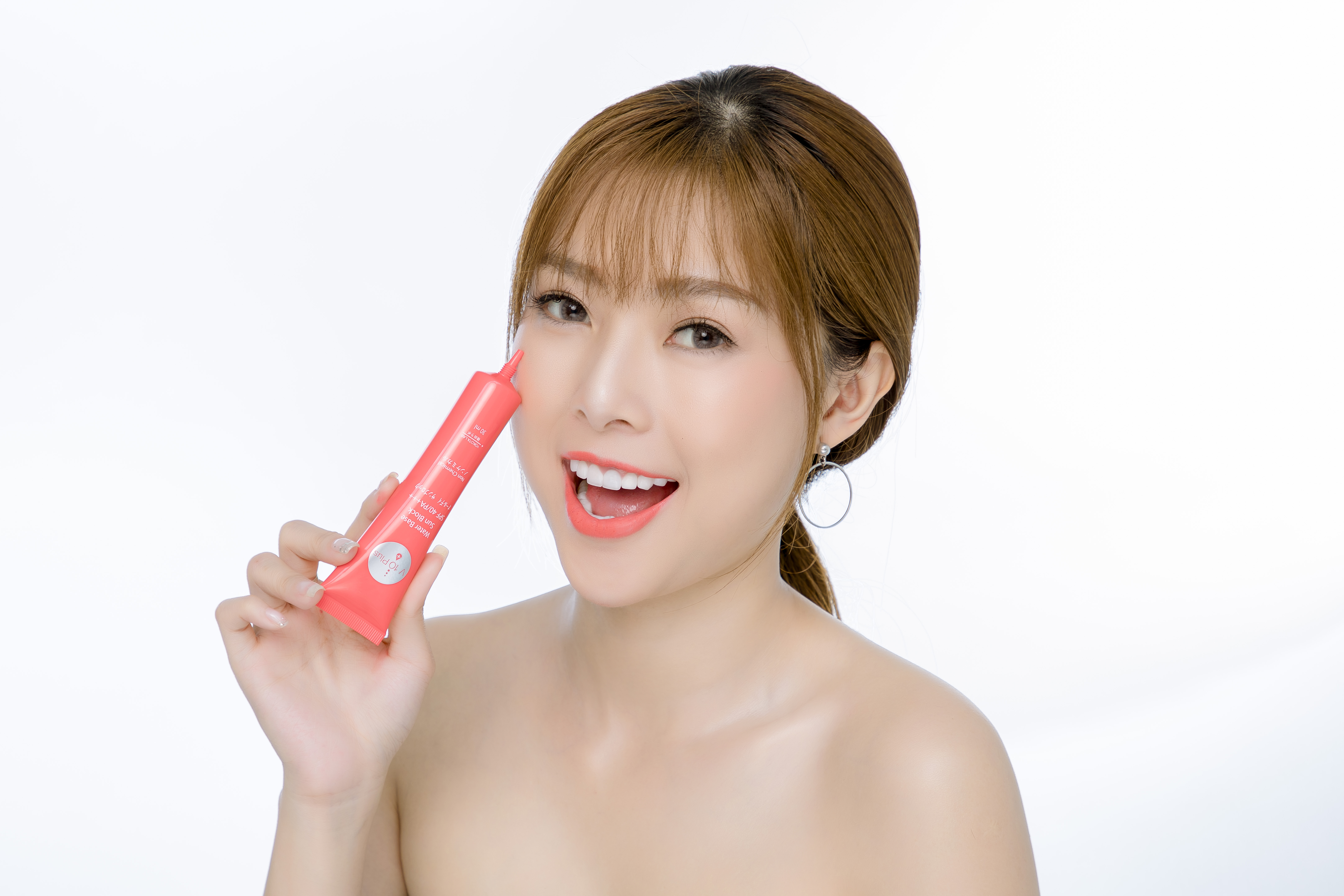 KEM CHỐNG NẮNG GỐC NƯỚC V10PLUS SPF40/PA+++ (30ml) KHÔNG CHỨA PARAPEN