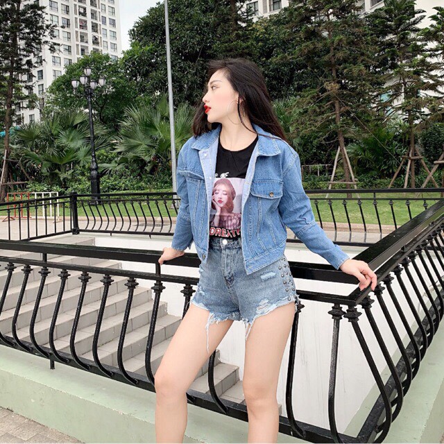 Áo khoác jeans nữ phong cách