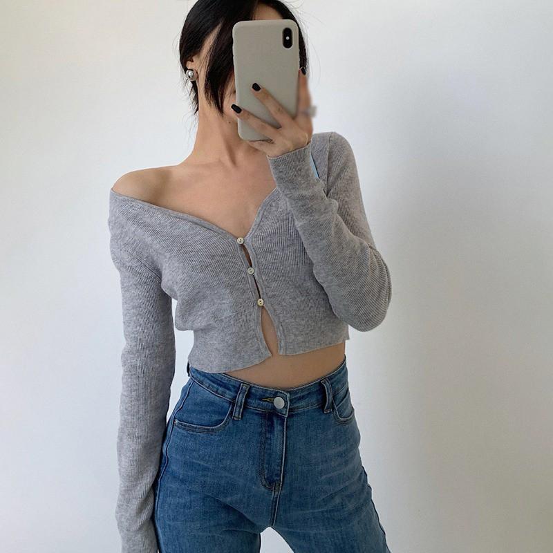 Áo Cardigan Dệt Kim Tay Dài Phối Nút Thiết Kế Cổ Chữ V Quyến Rũ