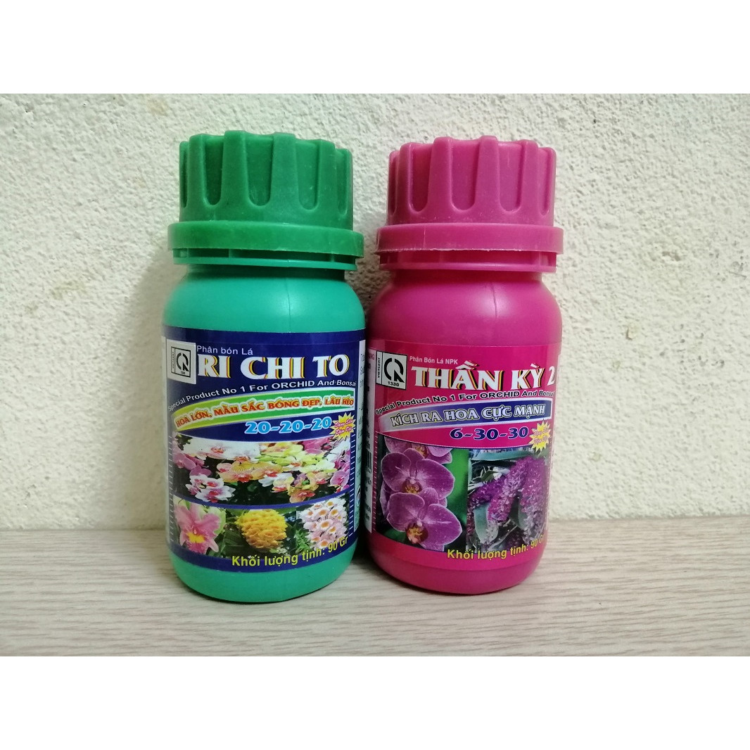 COMBO PHÂN BÓN LÁ RICHITO 20-20-20 HOA LỚN, MÀU SẮC ĐẸP LỌ 90Gr +Phân Bón Lá NPK THẦN KỲ 2, 6-30-30, KÍCH RA HOA CỰC MẠNH Lọ 90Gr