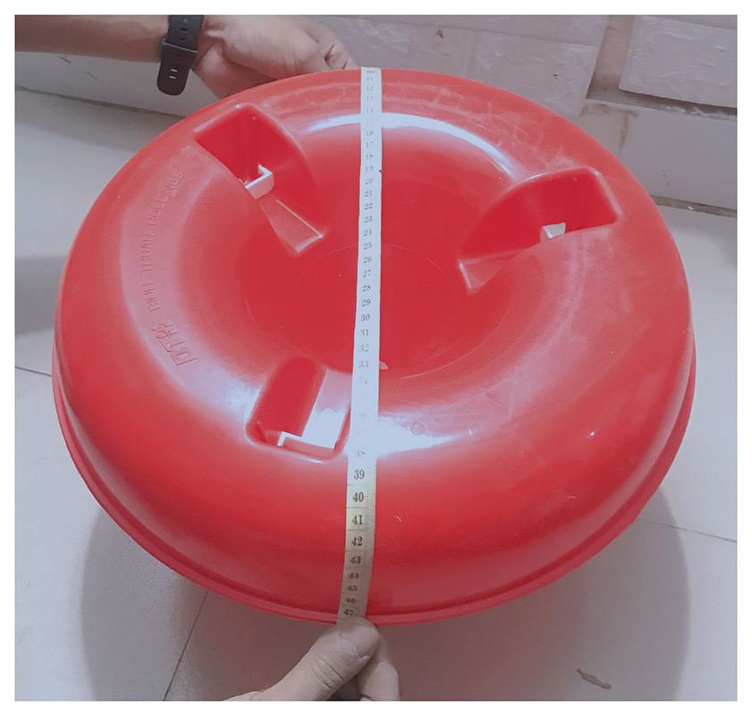 3 Máng Ăn Đại Đế Đỏ, Máng ăn Cho Gia Cầm Chia ô, Có Móc Treo, ĐK Đế 45 cm, Chiều cao 30 cm
