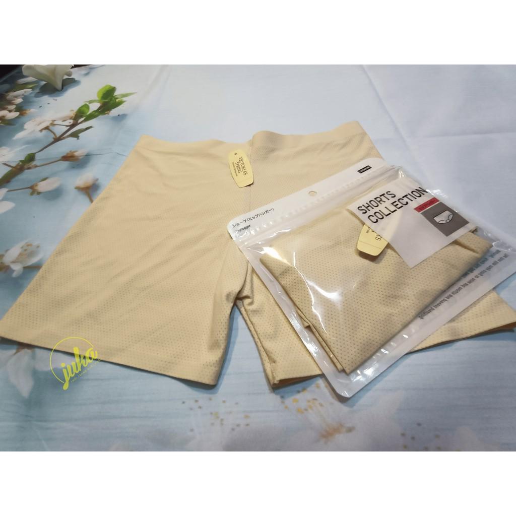 Quần đùi mặc trong váy