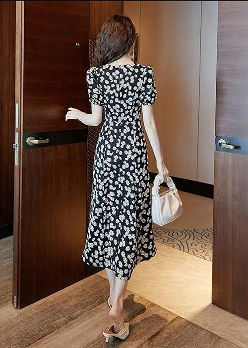 Đầm Lụa Hàn In Hoa Xẻ Tà Thời Trang