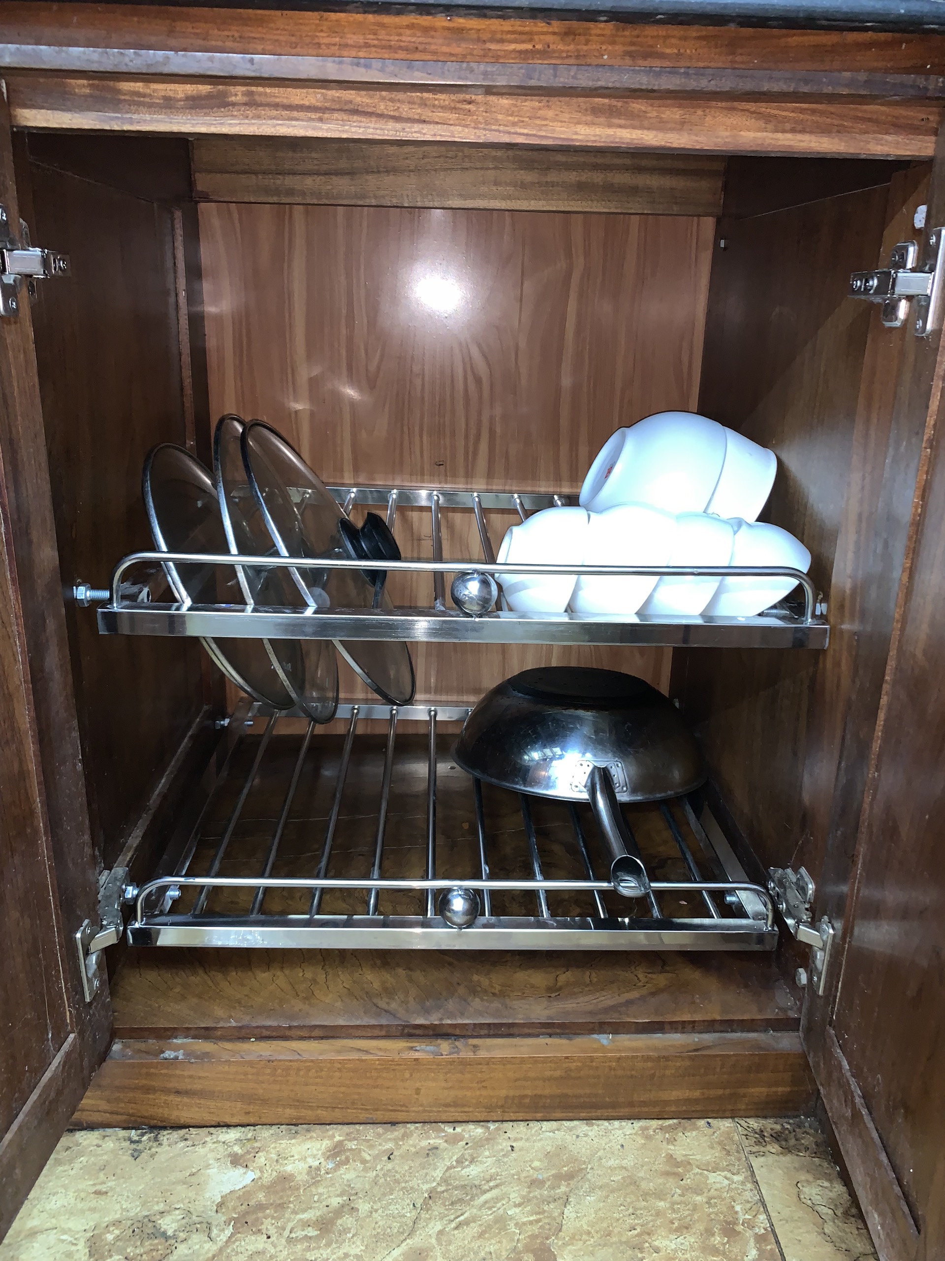 Gía inox gầm bếp. Kệ để đồ nhà bếp ( PHÙ HỢP KT LẮP ĐẶT 53 - 121 cm )