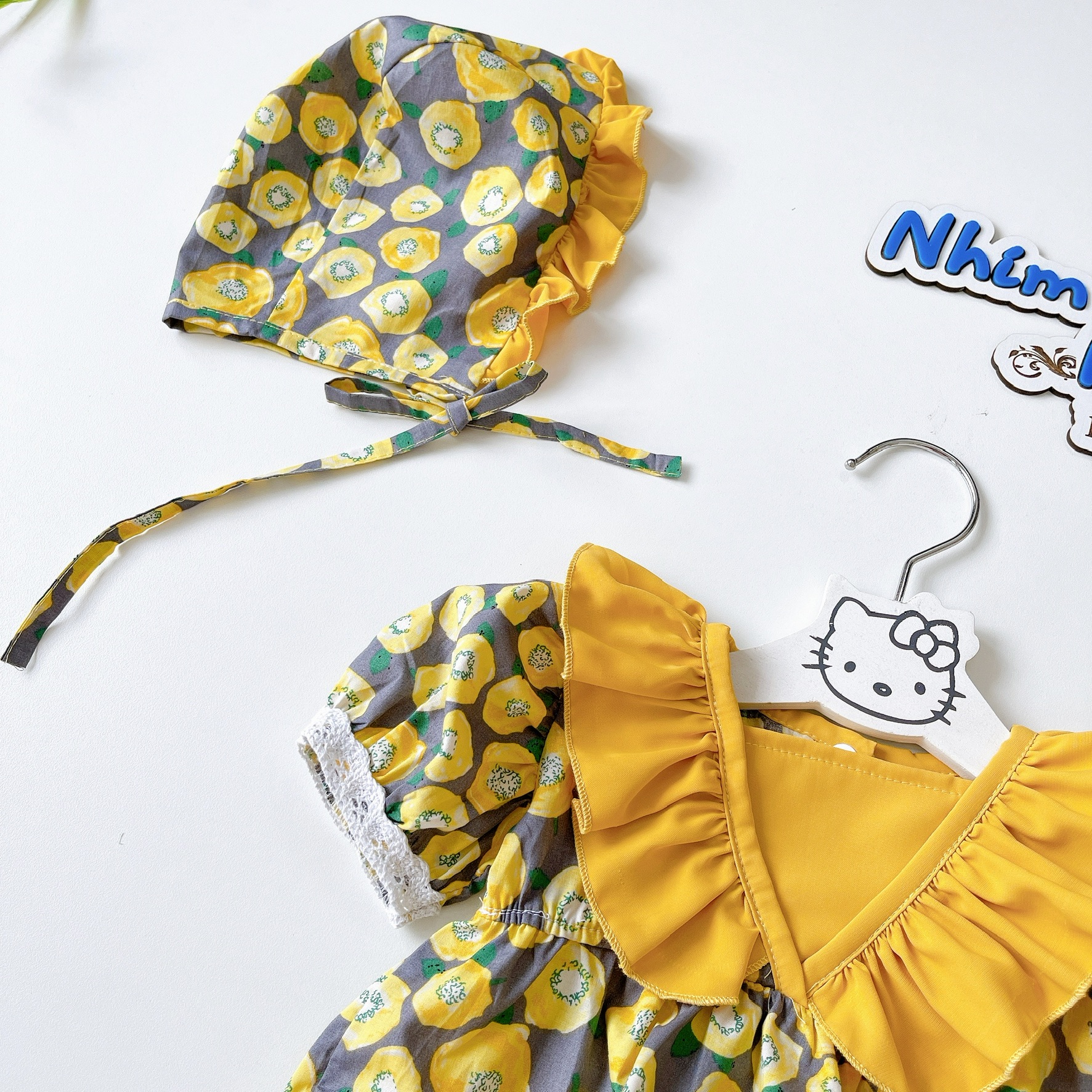 Bodysuit bông bí màu vàng bé gái sơ sinh đến 12kg, body tay ngắn 3 chi tiết cho bé gái