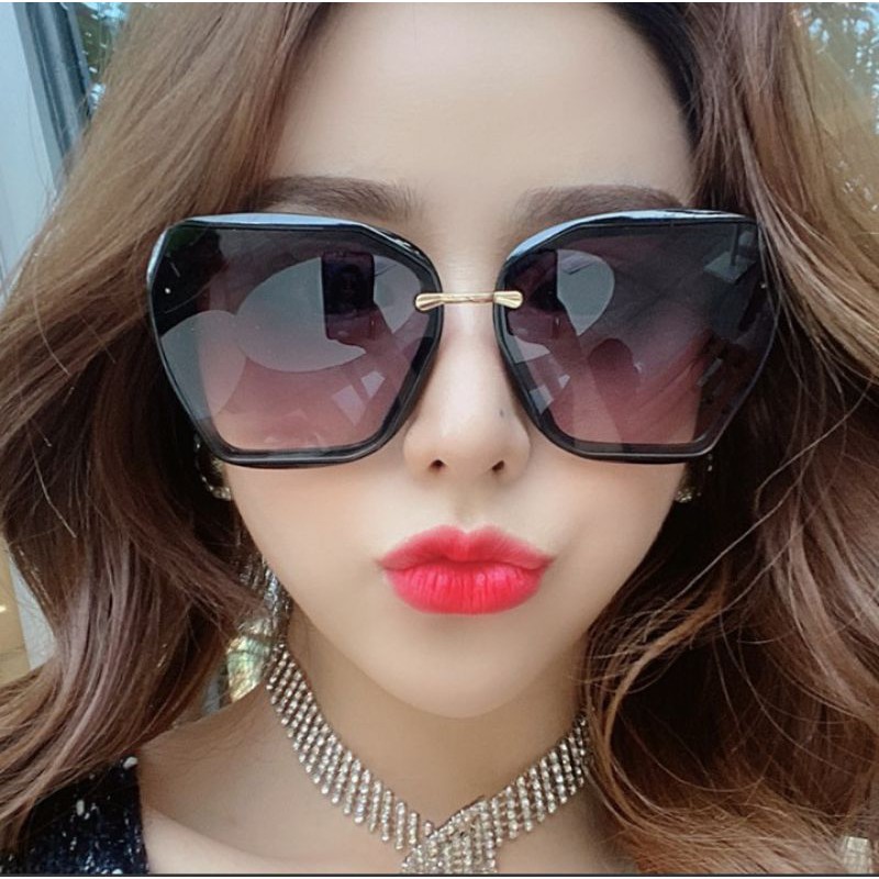 Kính Mát Nữ Thời Trang