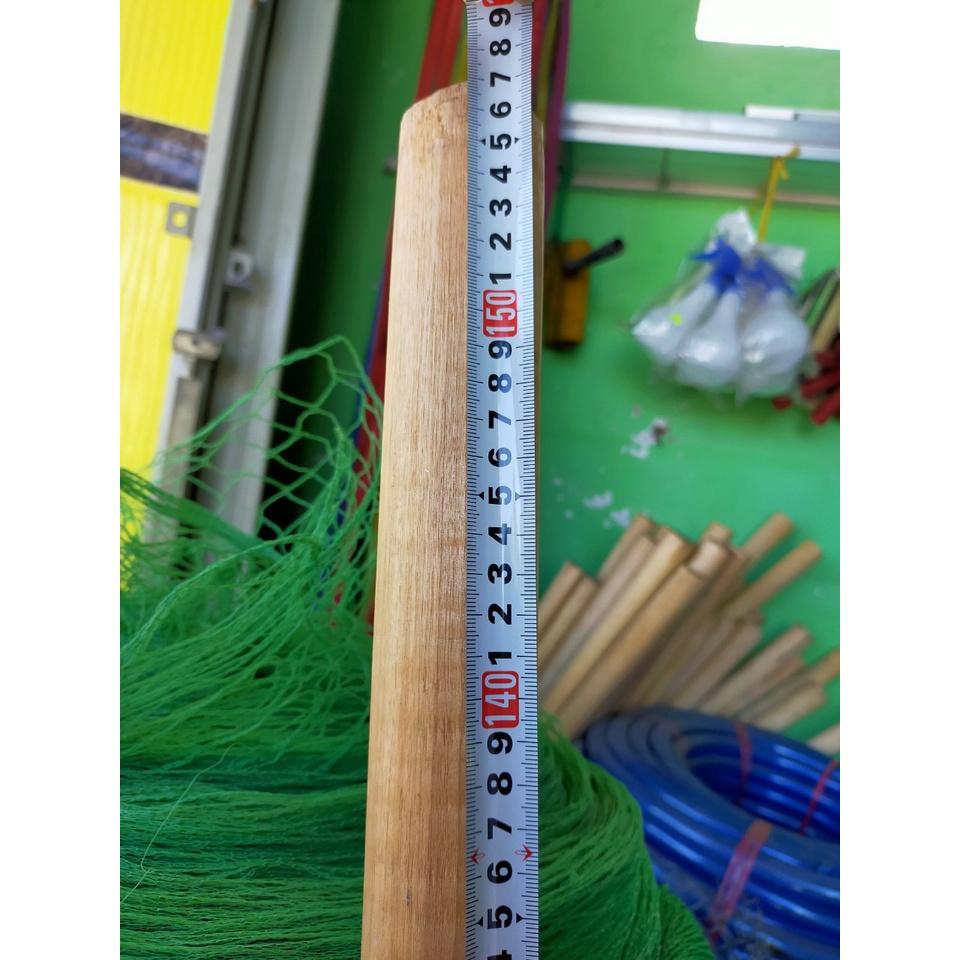Cán gỗ bằng lăng dùng làm cán cuốc, cán giá
