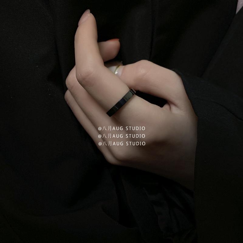Nhẫn Trơn Thời Trang Less Ring Basic Unisex Nam Nữ Màu Đen Cá Tính Chất Liệu Inox Không Gỉ - Less Ring - Camcamvintage
