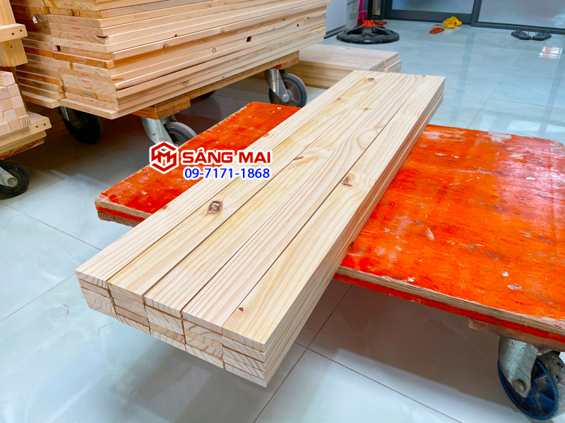 Thanh gỗ thông mặt rộng 6cm x dày 1cm x dài 120cm + láng mịn 4 mặt