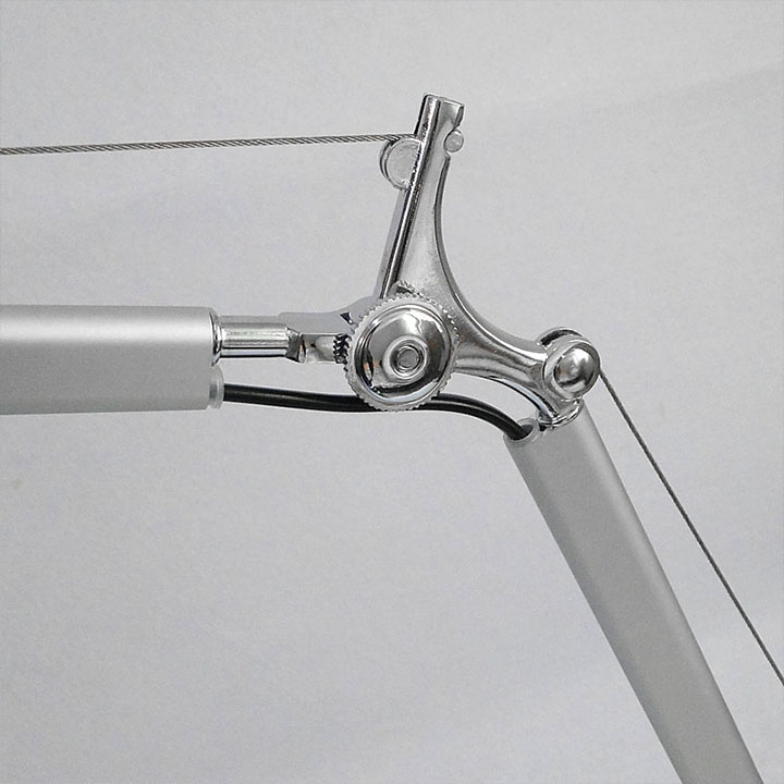 Đèn bàn đọc sách Inox - đèn chống cận MOQIVA