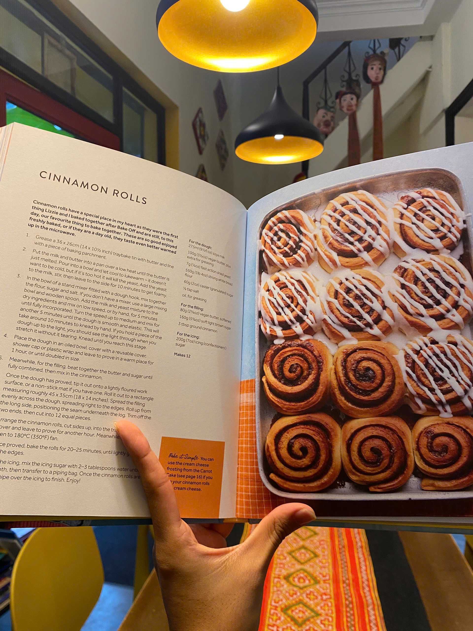 Sách - Simply Vegan Baking Taking the Fuss Out of Vegan Cakes, Cookies, Breads, and Desserts by Freya Cox