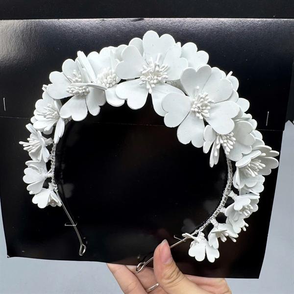 Băng đô cài tóc hoa xốp cánh tim mẫu mới t1/2025