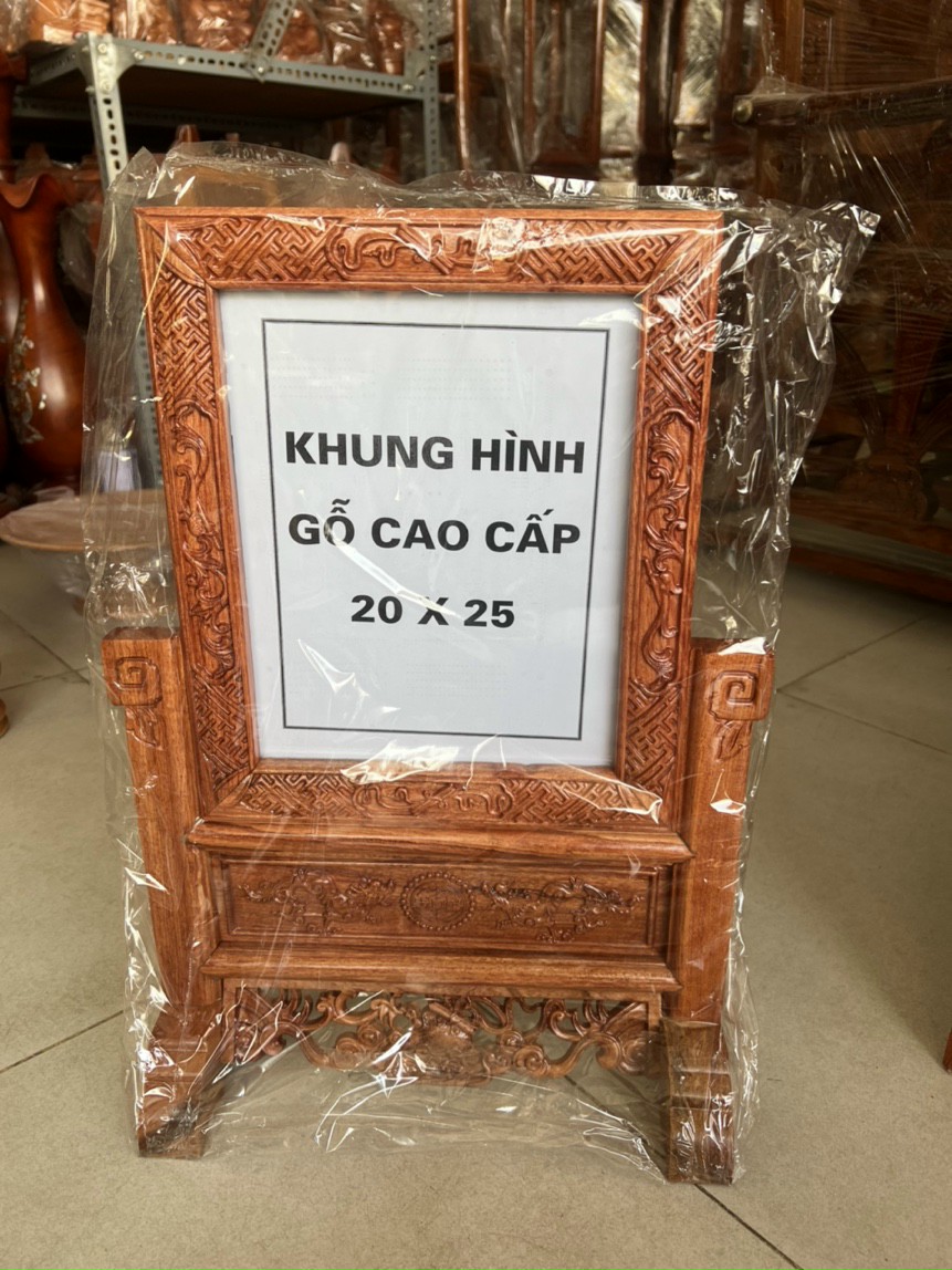 Khung ảnh thờ,khung hình thờ gỗ hương dạ triện 20 x 30 cm