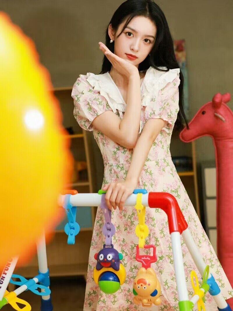 CHENGRUI Triệu Lộ Tư ngôi sao cùng màu hồng hoa đầm búp bê nữ cổ áo mùa hè ngắn tay váy ngọt ngào công chúa váy ẩm ướt