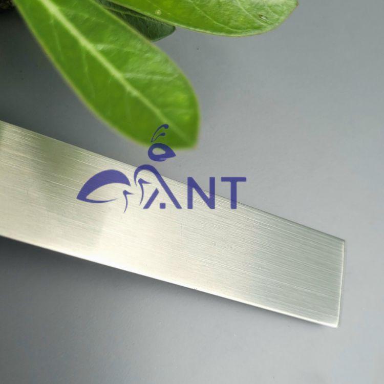 La cuộn inox trắng xước, Nẹp trang trí la inox dán tường 1cm - 3cm, giá 1m