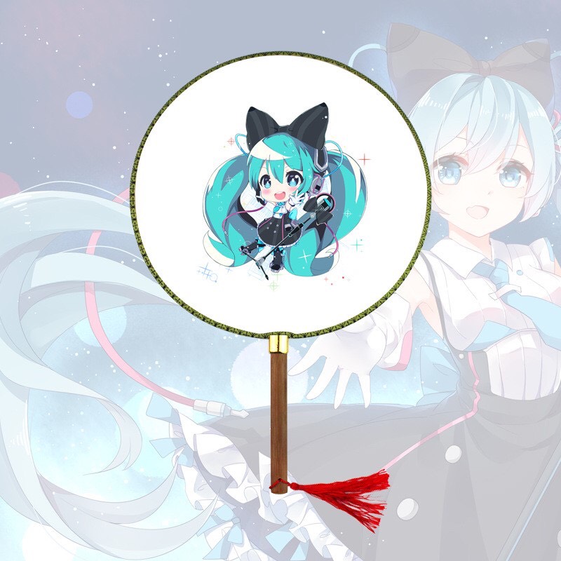 Qụat tròn cầm tay Hatsune Miku phong cách cổ trang . cosplay cán gỗ dây tuyến