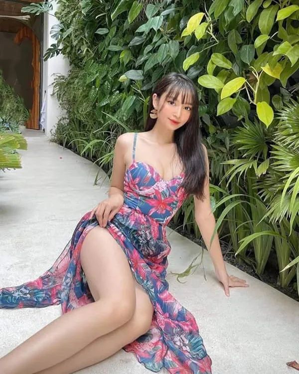 Bikini Liền Thân Nâng Ngực Kèm Choàng BKN812