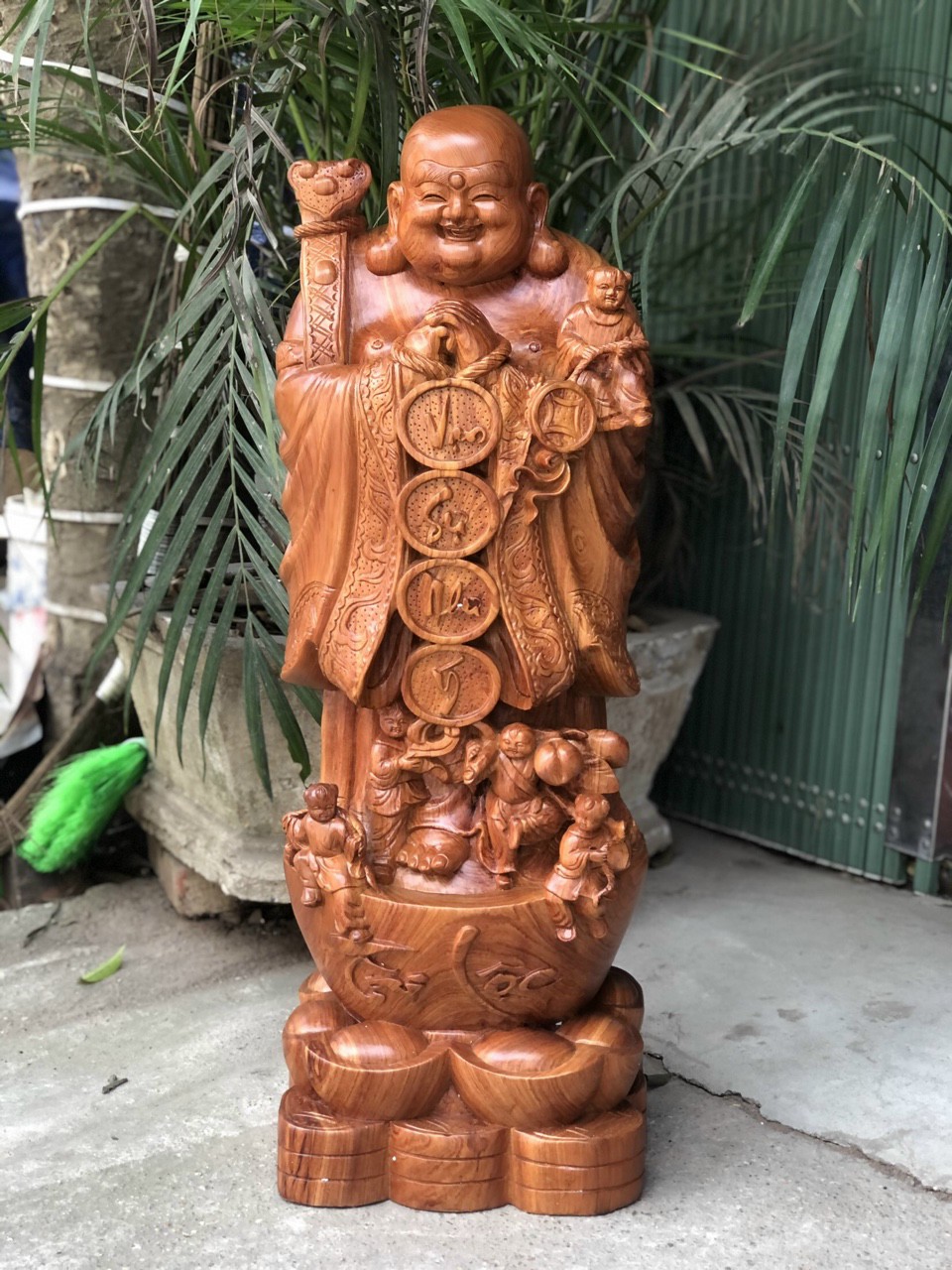 Tượng phật di lặc chúc phúc bằng gỗ hương đá kt cao 100×34×30cm