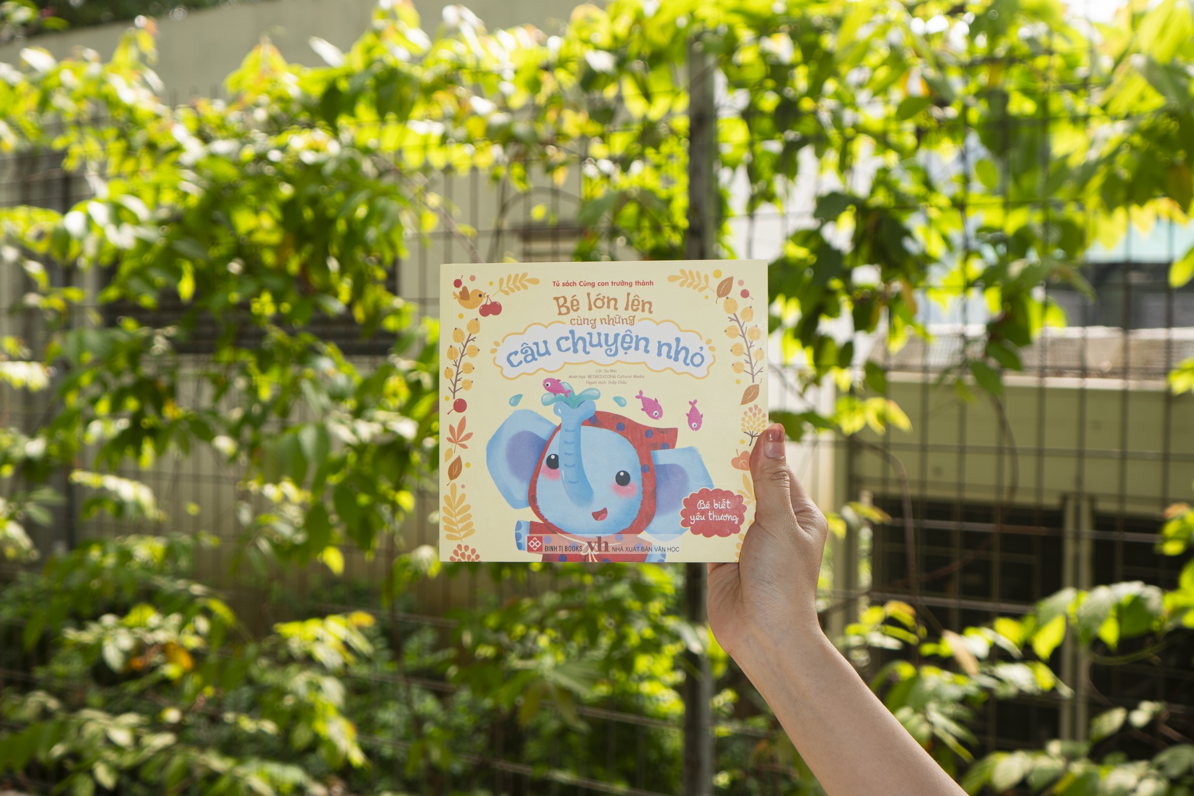 Sách - Bé lớn lên cùng những câu chuyện nhỏ - Đinh Tị Books