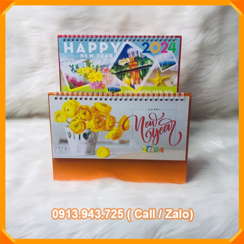 Lịch Để Bàn Chữ M 2024 KHỔ 24X16cm - Mẫu Ngẫu Nhiên