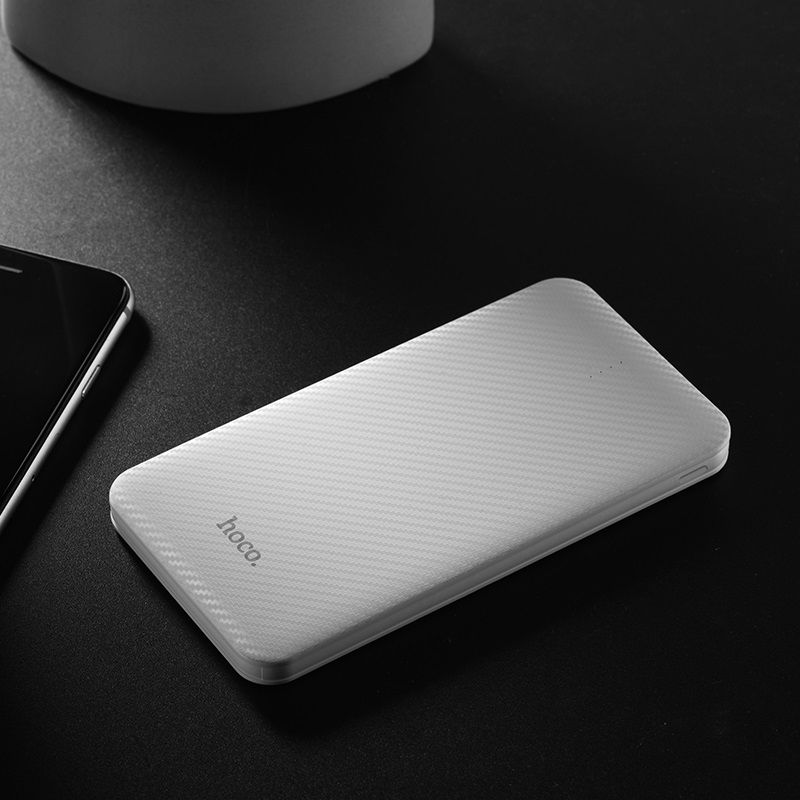 Sạc dự phòng Hoco dung lượng 5000mAh chất liệu PC chống cháy đèn Led hiển thị pin - Hàng chính hãng