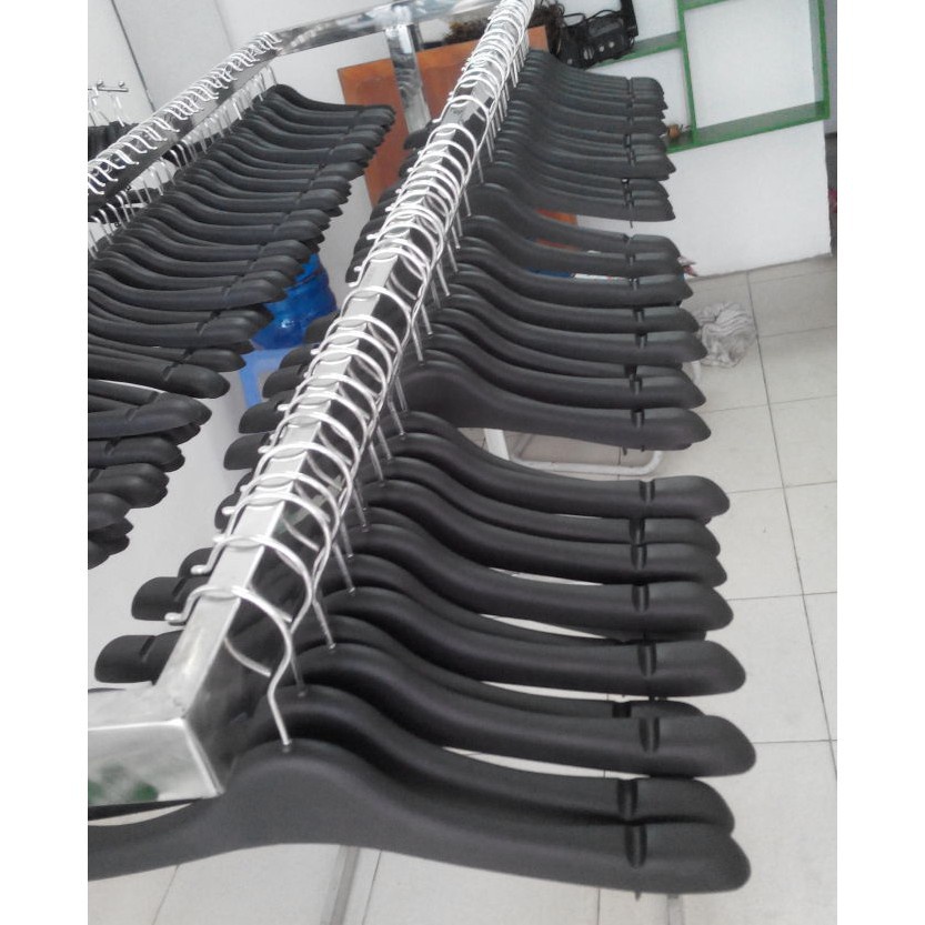 MÓC TREO QUẦN ÁO BẰNG NHỰA- set 10 mắc nữ vai to màu đen size 38cm dành cho shop thời trang