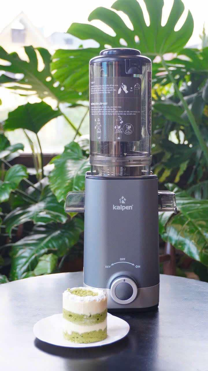 Máy ép chậm Kalpen Đức J7 công suất 300W - Hàng chính hãng