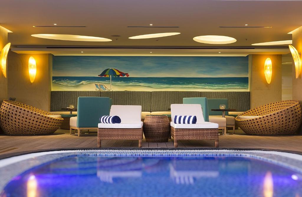 Combo 3N2D KS Liberty Central Hotel Nha Trang: VMB khứ hồi Hà Nội - Nha Trang + Phòng Tiêu Chuẩn + Ăn sáng