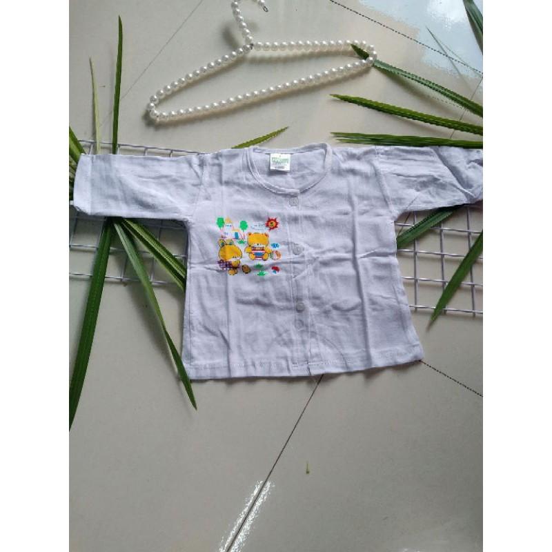 Áo trắng dài tay cúc giữa bé trai, bé gái