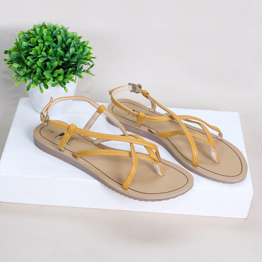 Giày Sandal Bệt Xỏ Ngón Pixie X497