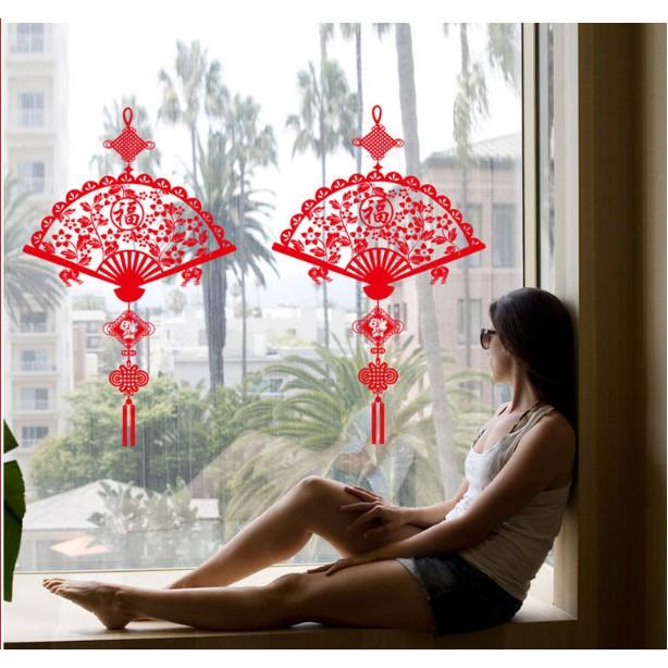 Decal trang trí tết - Quạt lớn đỏ Xòe báo mừng năm mới