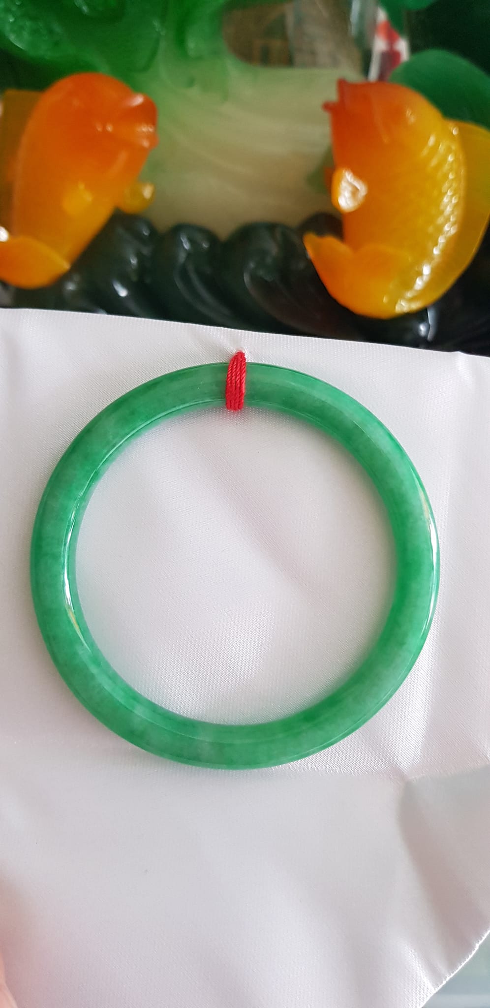 Vòng cẩm thạch Mới Đ Lý 54mm x cọng 7mm Màu xanh ngọc đậm đậu đẹp xinh xắn Nữ mệnh Mộc mệnh Hỏa mệnh Thủy 53kg - 60kg đeo đẹp ạ