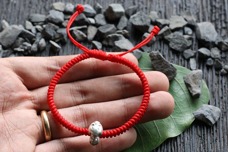 Vòng Tay Kết Dây Tuổi Tỵ Ngọc Quý Gemstones