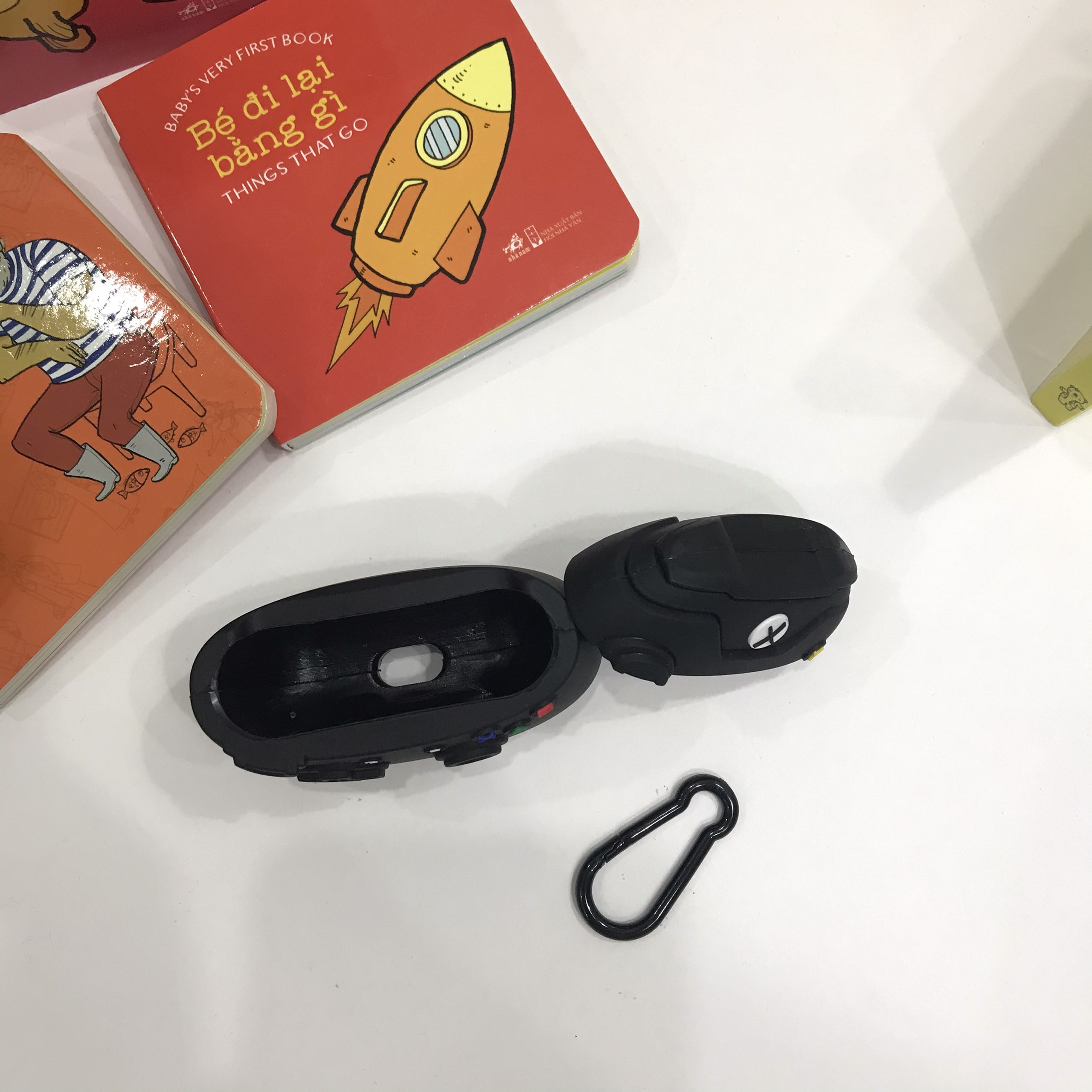 Bao Case Silicon Cho Tai Nghe Apple AirPods Pro - Tay Cầm Chơi Game Màu Đen