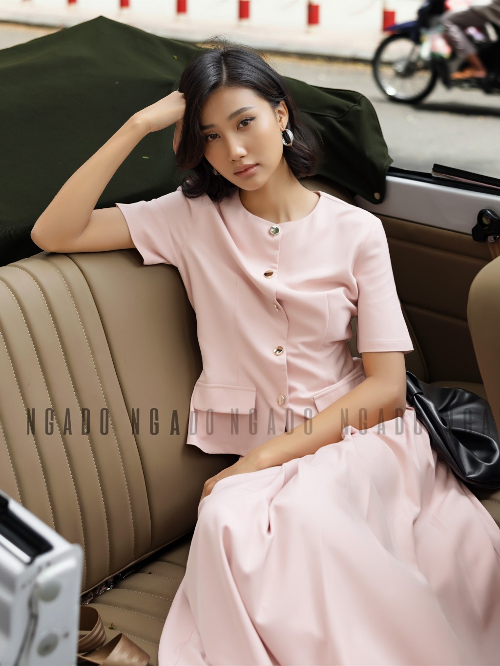 Set áo váy hồng cổ tròn NGADO, Set chân váy xòe, Set đồ công sở