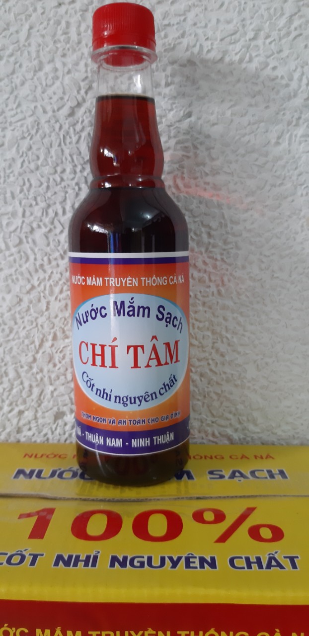 Thùng 6 chai nước mắm cá cơm truyền thống Chí Tâm - sạch cốt nhỉ nguyên chất 100% tự nhiên ( 500ml/ chai)