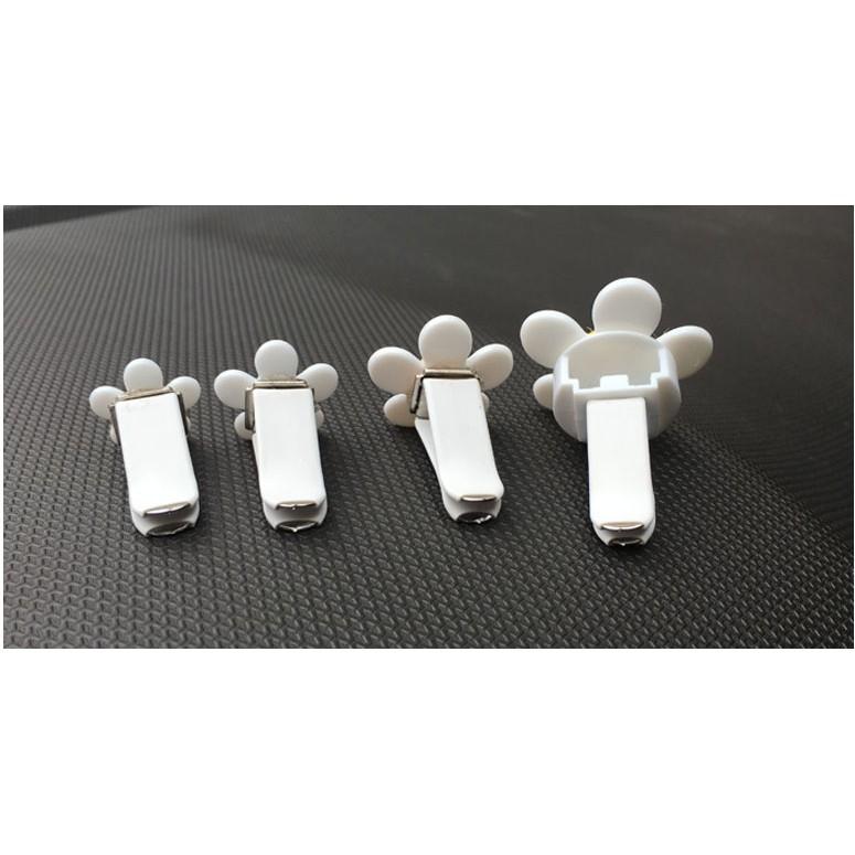 Set 4 bông cúc họa mi tặng kèm sáp thơm cài cửa gió ô tô - Hoàng Đông Shop
