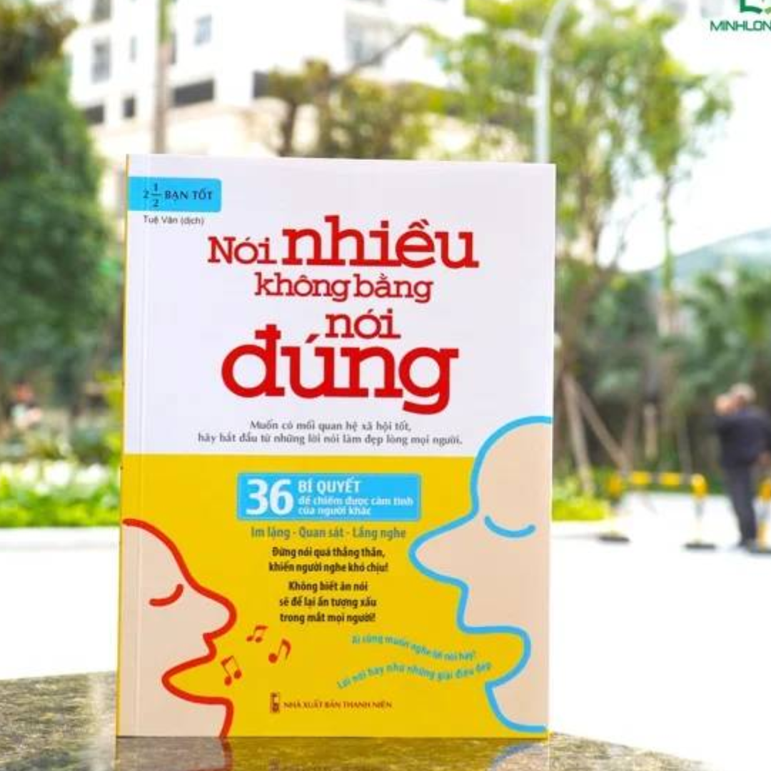 Combo: Khi Bạn Đang Mơ Thì Người Khác Đang Nỗ Lực + Nói Nhiều Không Bằng Nói Đúng